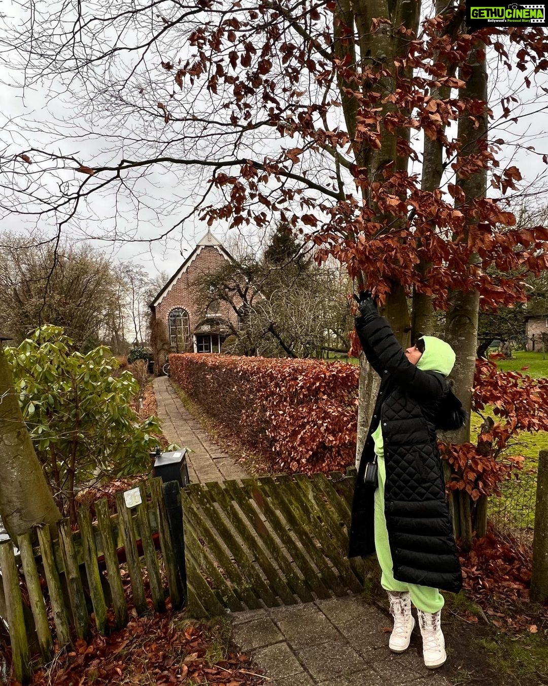 Sayani Gupta Instagram - The prettiest village in the world.. they said. Well, it was even more perfect. #giethoorn is just ððð #zaanseschans ðĶĒð Giethoorn Village Netherlands