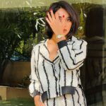 Sayani Gupta Instagram - Roundtable Ready @cnnnews18 And reunited with my babies @eshwarlog @deepalid10 Outfit: @lovebirds.studio Earrings: @houseofjskjewels Necklace: @tanzire.co Rings: @misho_designs Styling: @shreejarajgopal Style team : @dhwanii.jain @yeshadattani Hair Team: @vidushiparashar18 Artist Reputation Management: @raindropalterego