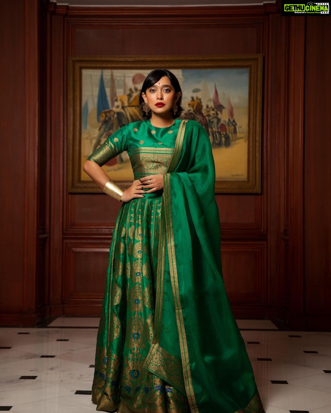 Sayani Gupta Instagram - A Green Wedding 💚 Self Styled and made up with air dried hair 😅 In @payalkhandwala lehanga & jewellery Thank you @elevate_promotions @dhwanii.jain @shreejarajgopal for all the help! 📸 @deepak_guptap_photography