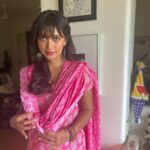 Sayani Gupta Instagram - Audition ready! Sometimes I surprise myself as to how much I love the process of finding a character from the deep unknown! Conversion Rate is marginal but the joy is manifold! @paloshell did hair. Face and outfit by moi 🫠 Ok. 🤞🤞🤞💚💚💚