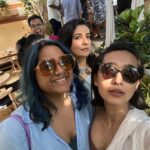 Sayani Gupta Instagram - My light! My people! 🤍 @smritikiran @minimathur @pita.chat @shru2kill @jairaj.singhr