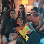 Sayani Gupta Instagram - The general mood with these goof balls! #daminihouse🏘️ @joyeetacruises @reannmoradian @_prat #bts @4moreshotspls