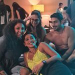 Sayani Gupta Instagram - The general mood with these goof balls! #daminihouse🏘️ @joyeetacruises @reannmoradian @_prat #bts @4moreshotspls