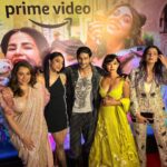 Sayani Gupta Instagram - Last night’s moods! @4moreshotspls premier/launch night! 21.10.22 Part 1 With the partners in shots! @maanvigagroo @banij @iamkirtikulhari @_prat @joyeetacruises