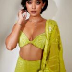 Sayani Gupta Instagram - #FOURMORESHOTSPLEASE #DIWALIBASH @sayanigupta 🧨🤩 . . . Hair - @paloshell Make Up - @eshwarlog Styling - @shreejarajgopal Styling Team - @dhwanii.jain Photography - @kadamajay . . . #wavybob #bobhairstyles #smoothwaves #minimal #discheveledhair #diwalihairstyle #diwalioutfit #diwali2022 #diwalireels #amazonprimevideo #greenlehenga #smokeyeyemakeup #shorthairstyle #shorthairideas #shorthairgang #4msp #fourmoreshotspleaseseason3 #screeningnight #hairbypalomi