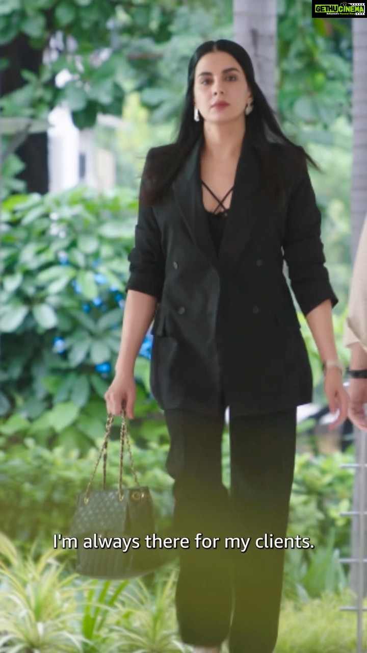 Sayani Gupta Instagram - Life’s coming at her hard, but our hot baby mama is going in all guns blazing! #FourMoreShotsPlease S3, new season on Oct 21! @iamkirtikulhari @banij @maanvigagroo ❤️ @pritishnandy2018 @rangitapritishnandy @ishitapritishnandy @pritishnandycommunications @iamkirtikulhari @primevideoin @4moreshotspls