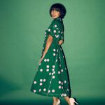 Sayani Gupta Instagram - Promotions Day 2 @4moreshotspls Season 3 In the comfiest outfit a girl could be! #dresswithpockets @lovebirds.studio @shreejarajgopal @sitalmakeup @paloshell 📸 @kadamajay