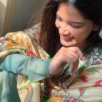 Sayli Patil Instagram - ‘4th March 2022’ One year of ‘Jhund’ One year of ‘Bhavana bhabhi’ I am so overwhelmed with gratitude and joy!! 😇♥️ Thank you!! माझा असाच एक नवीन प्रवास सुरू होतोय, एक नवीन पात्र, आणि एक नवीन गोष्ट… ७ एप्रिल ला तुम्ही सगळ्यांनी खुप मनापासून प्रेम केलय या वर्षात, आशा आहे तुम्ही असच प्रेम पुढच्या प्रवासातही कराल. खुप आभार खुप प्रेम 🫶