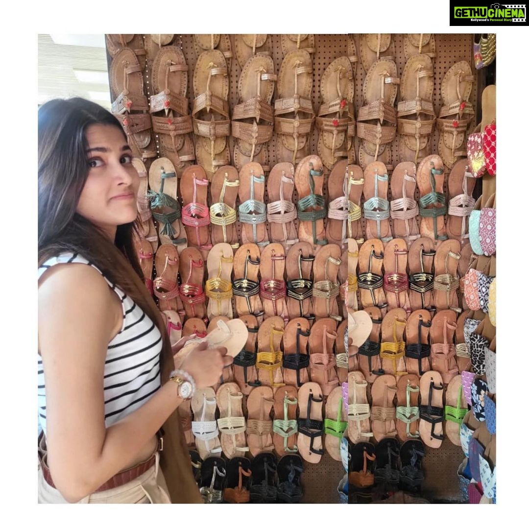 Sayli Patil Instagram - Which one to buy next?! 😬 . #kolhapurichappals #love🫶♾️