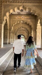 Sayli Patil Instagram - दिलवालों की दिल्ली 🌹✨ 
.
.
#delhi#explore#redfort#streetfood#akashthosar#saylipatil