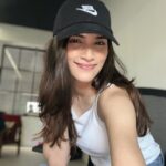 Sayli Patil Instagram - Something’s ( 🏠 🔫 🍚 ) cooking?! 🤫 #GBB