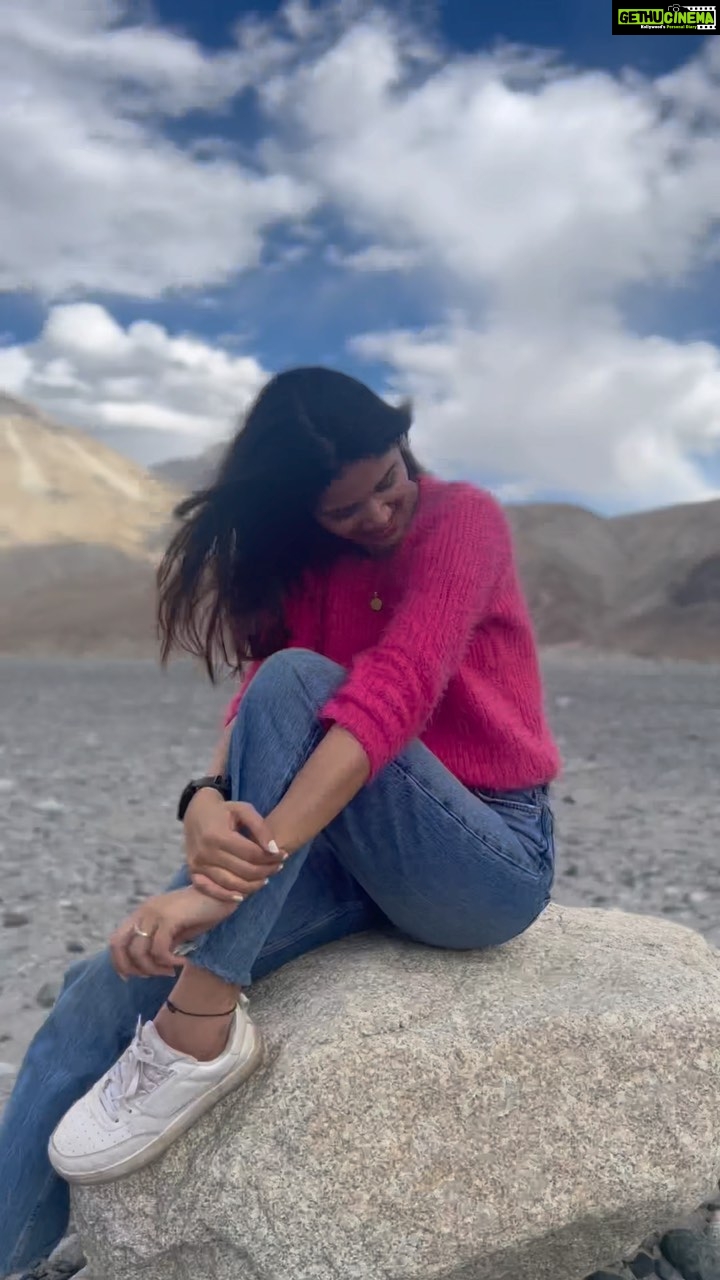 Sayli Patil Instagram - Love for the clouds and blue sky is ♾ ☁️❤️