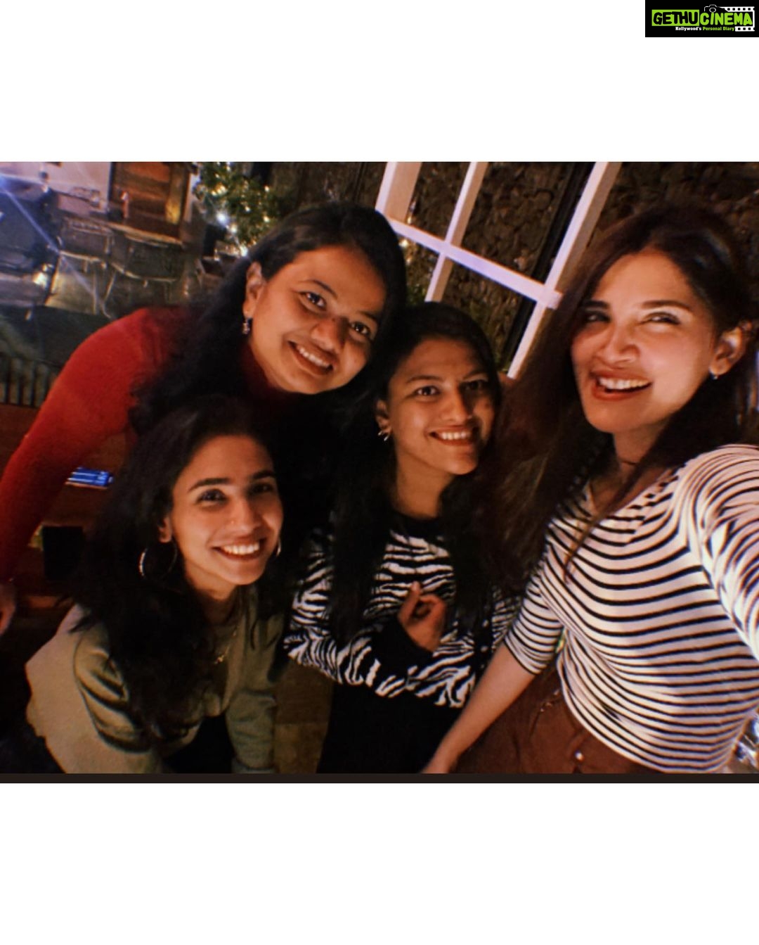 Sayli Patil Instagram - πΈ βοΈπ«Άβ¨ π