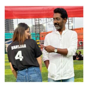 Sayli Patil Instagram - ‘जमेल तुला, चांगल करतीयेस’ 
His constant words.

Nagraj Sir,

The man who believed in me, 
The man who introduced me to the world of cinema,
The man who always clarified smallest of my doubts, 
The man who is the best director and mentor anyone could ask for.

Thank you for making me your ‘BHAVANA'

Forever grateful 🙏
You are the best sir❤️
.
#jhund#nagrajmanjule#bhavanabhabhi#bhavana#saylipatil