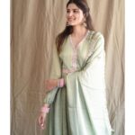 Sayli Patil Instagram - ‘Ghar banduk biryani’ in cinemas 🫶 . . Outfit by @boutiquemanjus Styled by @boutiquemanjus @aditya_dudkekar Clicked by @kaustubh_gokhale . . #GBB#gharbandukbiryani#saylipatil