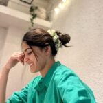 Sayli Patil Instagram - फुल… प्रेम व्यक्त करायचा एक गोड मार्ग ♥️ हो ना ? #GBB #7thapril