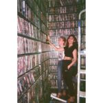 Sharmin Segal Instagram – If you still have a DVD player that works… #respect 🙌🏼
Throwback to the secret room at Readsure! 📀 #Dreams
📸: @segalsimran