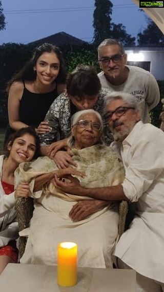 Sharmin Segal Instagram - Firstly making this reel was a b*itch!! I have managed to delete it and re make it 5 times!! Secondly and most importantly 2021 is over! And it felt like multiple years went by in just one year!! Keeping both the above in mind, sorry if I left anyone out of this video! I’m super grateful for everyone that made this year soo special! 💗 💗 There is a lot to take away from this year! Here is some seen and some unseen footage 🥰