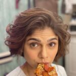 Sharmin Segal Instagram - I’m into fitness — fitness whole pizza in my mouth 🐷 🍕 #pizzalover