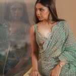Sharmin Segal Instagram - In @rimpleandharpreet for @nmacc.india 🥰 #indiainfashion @shriparamanijewels @makeup_artist_dipak_nayak_ @radhikayadav_24 @kavuyadav81 @kakali_das_photography