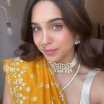 Sharvari Wagh Instagram - नथ‘ing without some smiles & sneezes when you want to adorn this gorgeous piece of Maharashtrian jewellery! 🥰🤧 #MaharashtraDay #MarathiMulgi