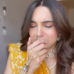 Sharvari Wagh Instagram - नथ‘ing without some smiles & sneezes when you want to adorn this gorgeous piece of Maharashtrian jewellery! 🥰🤧 #MaharashtraDay #MarathiMulgi