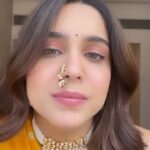 Sharvari Wagh Instagram - नथ‘ing without some smiles & sneezes when you want to adorn this gorgeous piece of Maharashtrian jewellery! 🥰🤧 #MaharashtraDay #MarathiMulgi