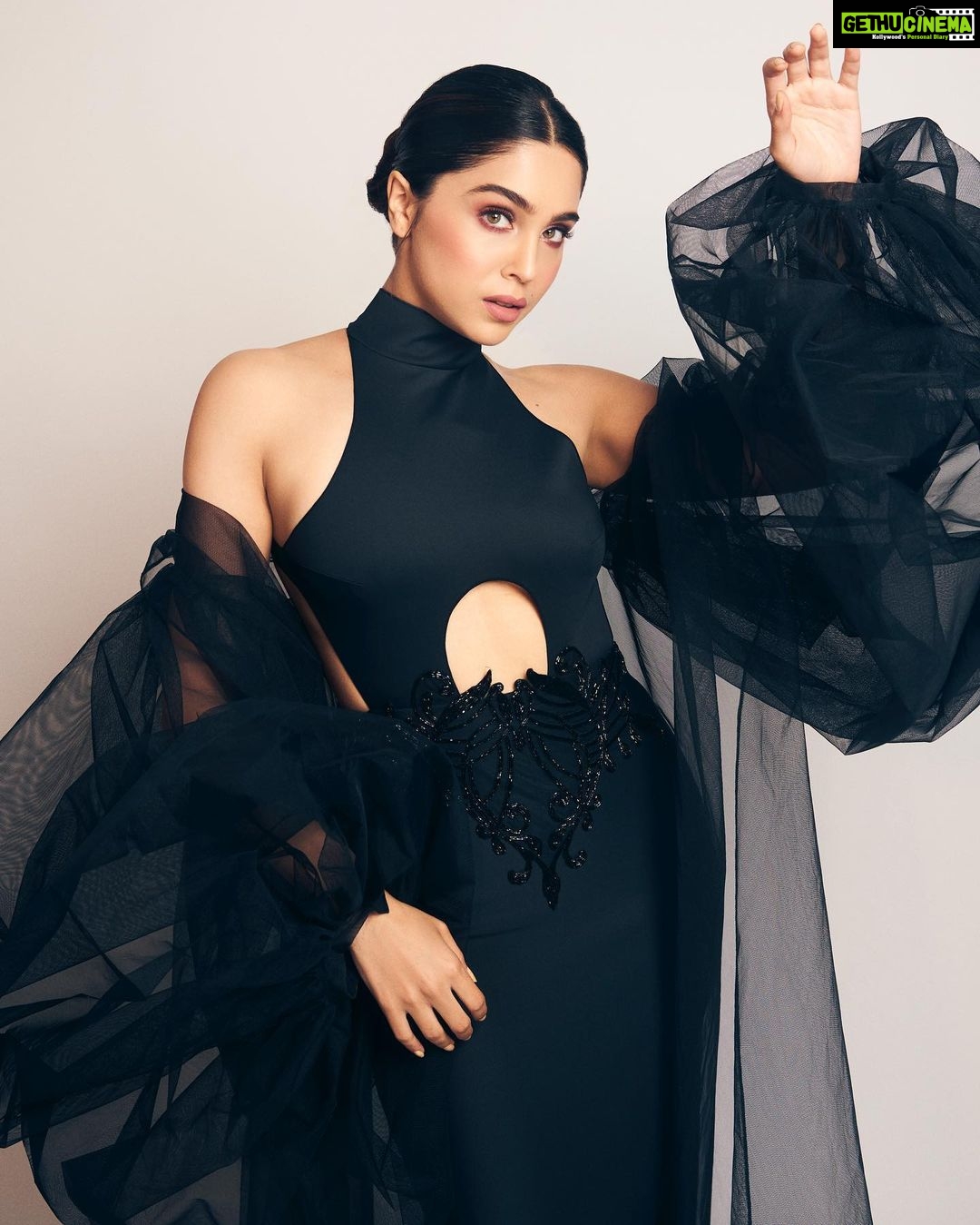 Sharvari Wagh - 53.5K Likes - Most Liked Instagram Photos
