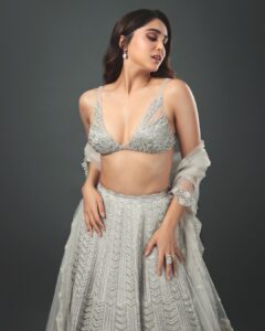 Sharvari Wagh Instagram - If "Chand mera dil, chaandni ho tum” was an outfit 🤍🌙✨

@dishapatilpretcouture @thelittleshopbymegha @twofoldstyles @niccky_rajaani @komalvora_ @onegreymood
