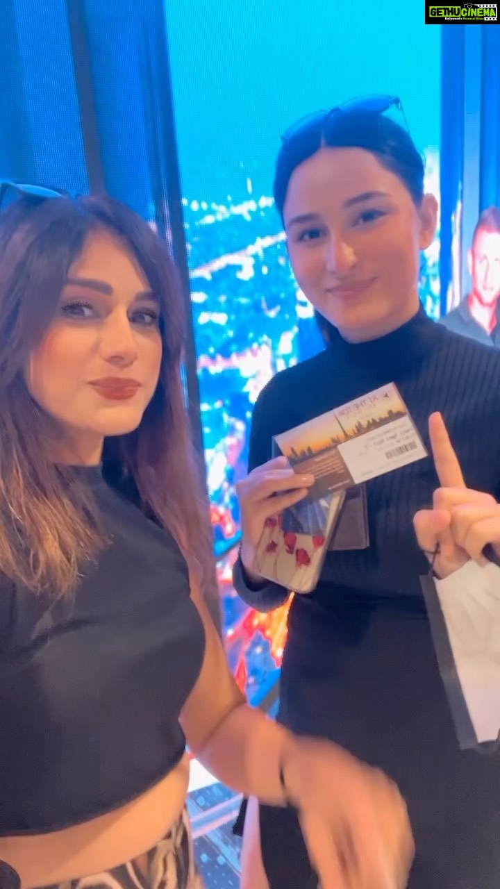 Sheen Dass Instagram - @burjkhalifa with @sheendass Enjoying dubai 😊😊😊 . . . . #reels #trendingreels #viral #dubai #burjkhalifa #fyp #foryou #rituchauhan