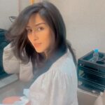 Sheen Dass Instagram - Reel from my happy hair spa day @samssalonbandra 🧖‍♀️ 😇.. Felt fresh like a 🌼 . #goodhairday #trending #reels #music #instagood #happiness