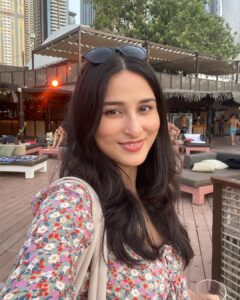 Sheen Dass Instagram - Barasti beach Dubai . 
Place is 💓
.
#throwback #dubai #beachbar