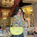 Sheen Dass Instagram - What Color brightens up our day? ☀️☕️ . Felt like all Colors today … 🐠🌈 And that yellow @capresegirl hand bag ! In 💛 with 😍 .. . #ootd #colors #trending #handbags #girls #instagood