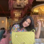 Sheen Dass Instagram - What Color brightens up our day? ☀️☕️ . Felt like all Colors today … 🐠🌈 And that yellow @capresegirl hand bag ! In 💛 with 😍 .. . #ootd #colors #trending #handbags #girls #instagood