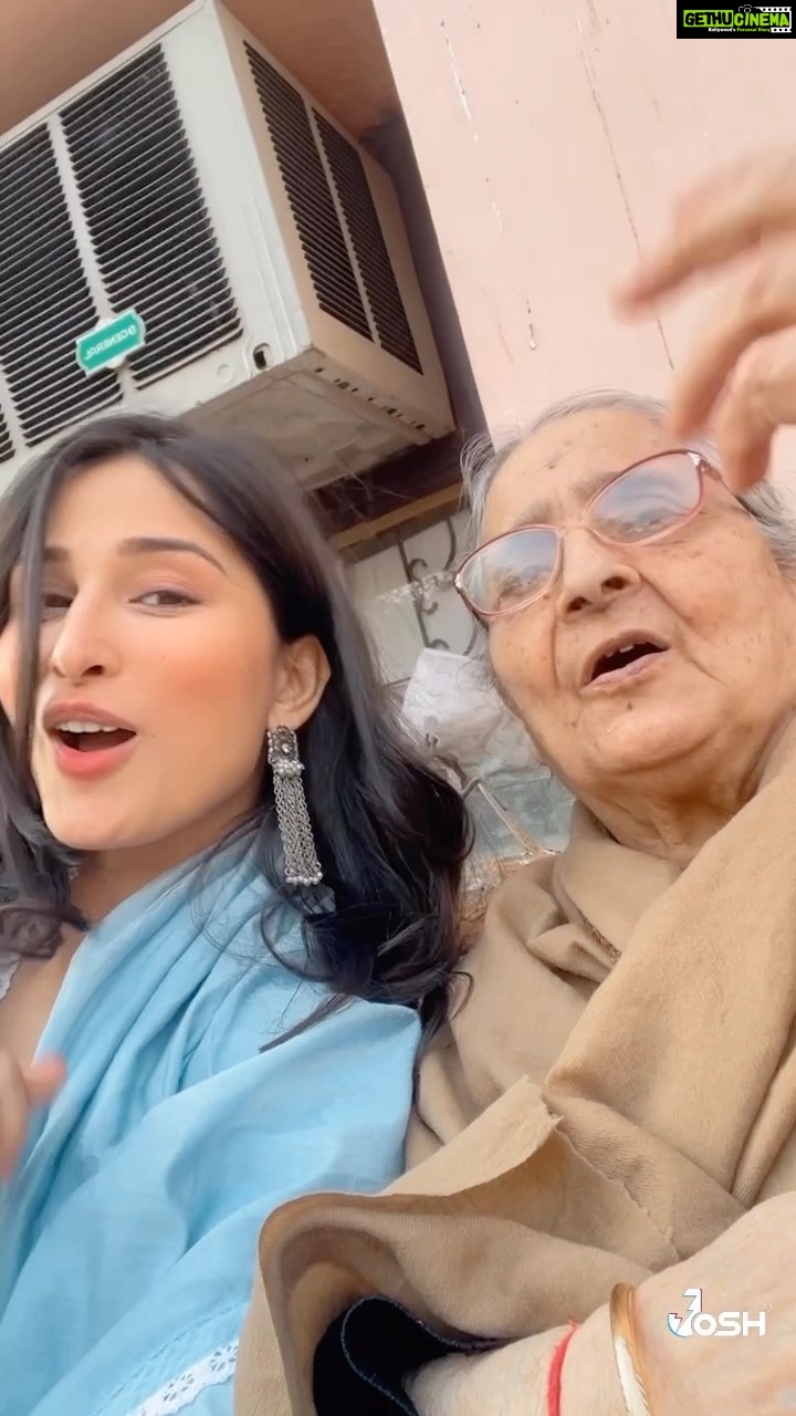 Sheen Dass Instagram - Letβs duet @krishna.dass.545402 π€ππ Jaane Kahan Mera Jigar Gaya Ji? . #instagood #reels #oldsongs #love #grandma @officialjoshapp @josh.punjabi