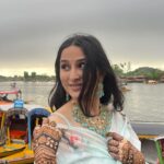 Sheen Dass Instagram – Jheelon ke Shehar 🍁 
.
.
.
Jewellery – @viraasi_official 💎
