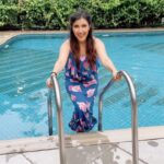 Sheena Bajaj Instagram - #sunday is always my pool day my new pool vlog comming soon on my channel …In love Wid the Sunday vibe in my 🏊‍♀️ be happy with what u have while u Pursue what u want ….shot by my fav @riyabajaj_photography