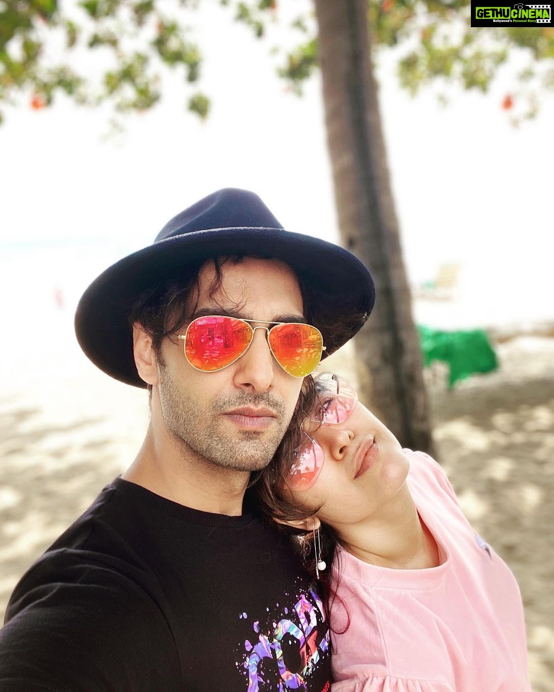 Sheena Bajaj Instagram - Happy birthday to the anchor of my life..MY WIFE π°ββοΈ β€οΈβ€οΈ my love,You deserve the very best out of life because you are the very best thing that has ever happened to me. Happy birthday to the angel that lights up my life. I am so grateful that I was able to find my way to you, and I can love and hold you for the rest of my life.β€οΈπ₯³π₯³πππ