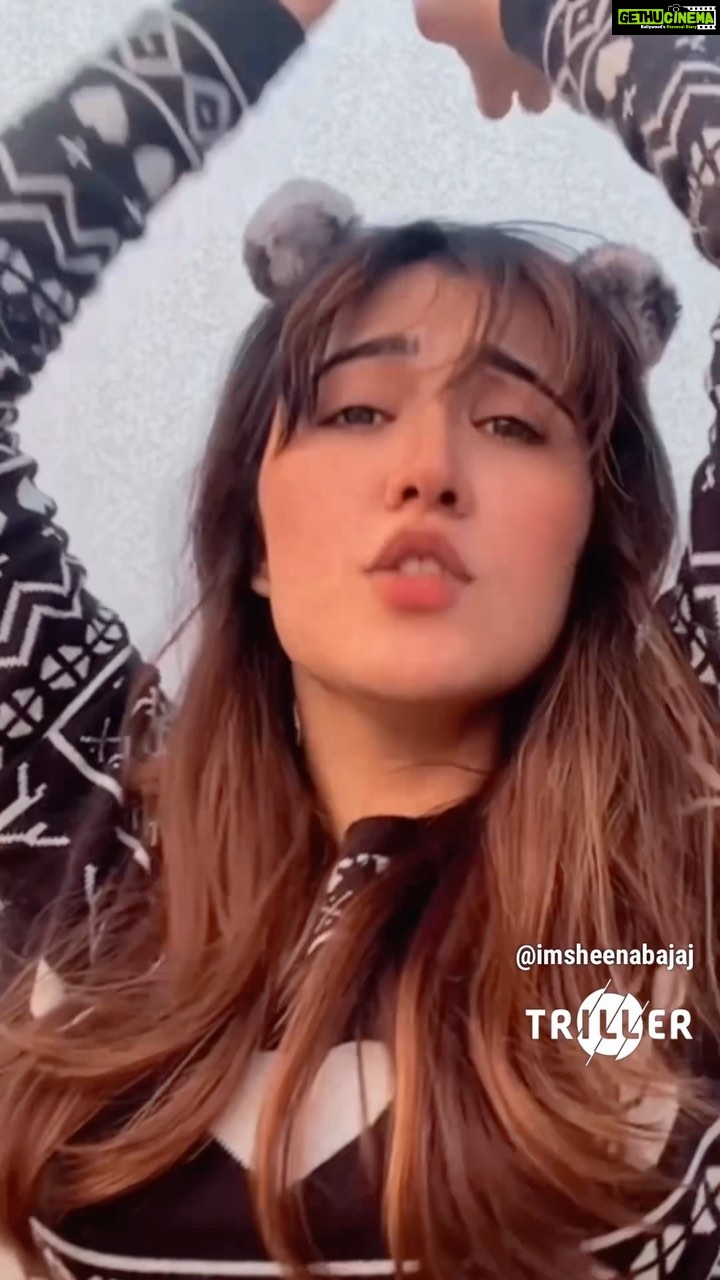 Sheena Bajaj Instagram - Sky is falling down π but itβs everybody time to shine when the time is right ππ»so believe in ur self Girls n all the women out there !!!!!!