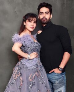 Sheena Bajaj Instagram - Happy Valentine’s Day to all ❤️❤️
@riyabajaj_photography 📷