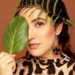 Sheena Bajaj Instagram - What we think, we become ! #staypostive in frame @imsheenabajaj brand @jadoocosmetics photographer @riyabajaj_photography mua @sunny_makeup_artist #fashionphotography #brandshoots #cosmetics #beautyshoots #riyabajajphotography