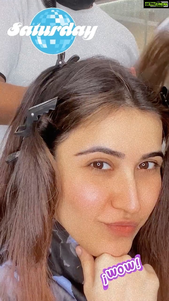 Sheena Bajaj Instagram - Mai zara busy Hoo 😏😉 sach batana guys make ke sath ya bina makeup ke khoobsoorat Hoo ????No makeup pe nazar mat lagana 😉