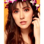 Sheena Bajaj Instagram - The eyes tell more than words could ever say …shot by @riyabajaj_photography shot for @jadoocosmetics I did it …. Hope u can c the results 😏 Makeup and hair @sunny_makeup_artist 🥰 the look 👀