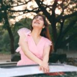 Sheena Bajaj Instagram - Whoever said money can’t buy happiness 😂never bought their fav cars 😉#withtheirhardearnedmoney😉 good morning pll ❤️ Shot by @riyabajaj_photography