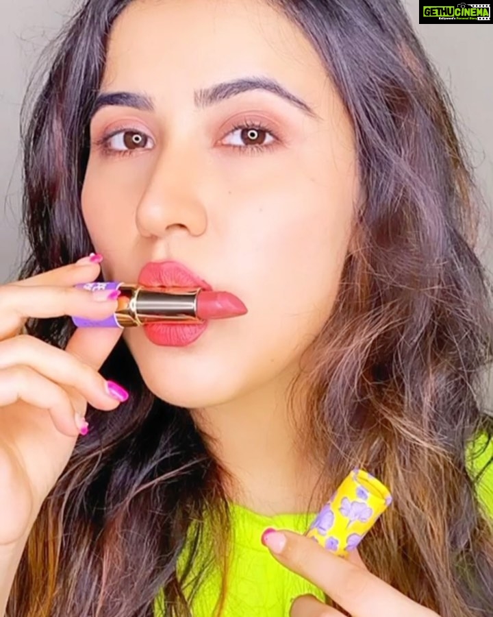 Sheena Bajaj Instagram - This Friendship’s Day Masaba By Nykaa is launching its first ever Matte Lipstick collection in 3 cult worthy shades. Masaba by Nykaa Believe in You - The Ultimate glam shade ; Masaba by Nykaa You Grow Girl - Warm Nude; Masaba by Nykaa Make It Happen - Pure Neutral Red Suitable for every Indian skin tone + weightless formula Tag 2 friends Talk about why you think these shades resonate with your friends personality. Share about your strong bond and instance which you can relate to. Available across Nykaa Stores and Nykaa.com Price - 799/- each #TheUltimateBestFriend #OwnItLikeMasaba #MasababyNykaa @nykaabeauty @houseofmasaba @masabagupta