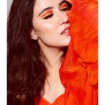Sheena Bajaj Instagram - Cover me in sunshine Photogapher @riyabajaj_photography Glossy amazing makeup n hair @preetydhillon_mua