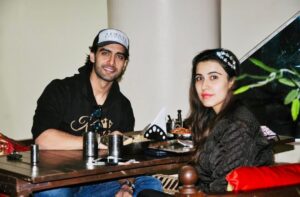 Sheena Bajaj Instagram - Happy new year everyone 🌎 
#2023 #newyear #love #wifey ❤️❤️