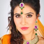 Sheena Bajaj Instagram - May the energy of the universe bless u in all nine forms ….tell me in the comments down below what u did for Navratri and also share ur piks on my YouTube channel sheena Bajaj official ❤️🫶🏻💞