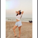 Sheena Bajaj Instagram - Don’t dream for it TRAIN for it …like it if u worked out today ☄️🔥 trying to get my beach 🏖 body look 😉