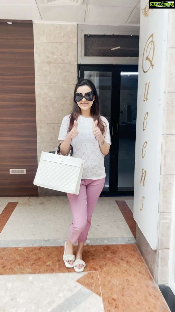 Sheena Bajaj Instagram - Had a lovely pampering pre birthday ….❤️❤️❤️session at @queensbydrumaira #funsession#pamperingtime #truelymagical😍